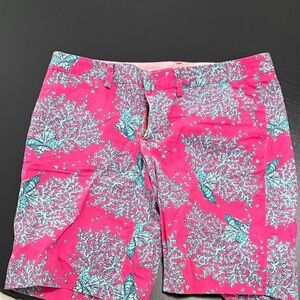 Lilly Pulitzer size 4 Pink Coral Print Shorts